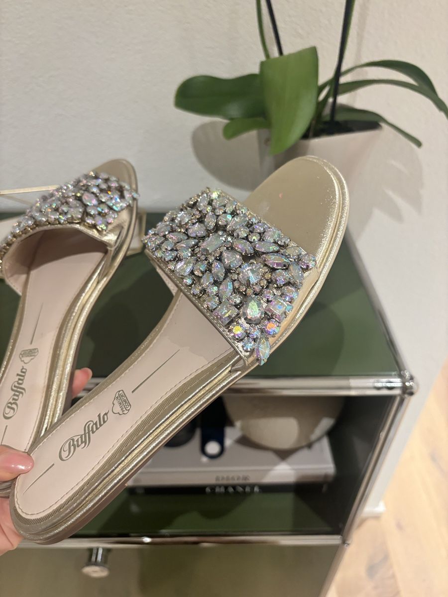 Buffalo Scarpe da donna: Buffalo Sandalen 39 Gold mit Strass – Nuovo (secondo la descrizione) da lenzburg venduto da naemi30 1