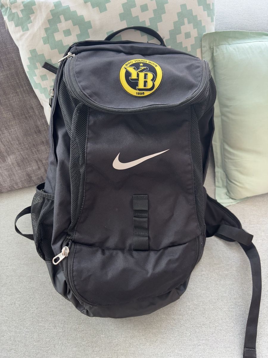 Nike Sporttasche YB Fussball Rucksack schwarz (Gebraucht) in