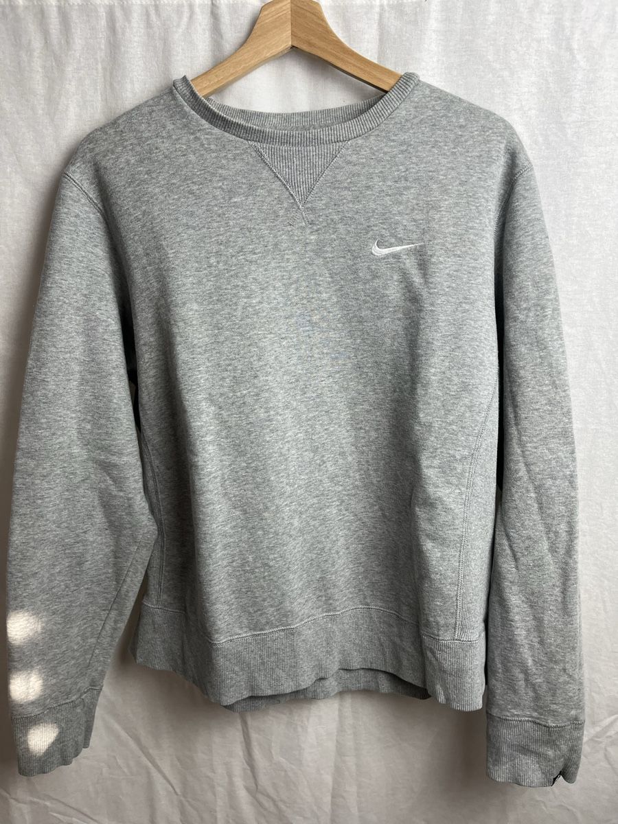 Nike Maglioni & Felpe: Pul. Nike gris taille M – Nuovo (secondo la descrizione) da Les Avanchets venduto da lunedeneige.shop