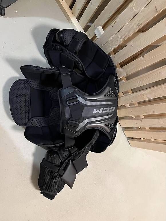 Ccm Protections: Plastron ccm e flex 6 – D'occasion à Vuisternens-Ogoz par loic.jpm 1
