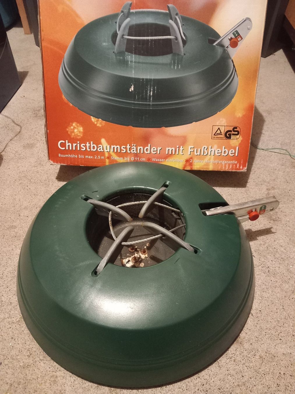 Basi per albero di Natale: praktischer Weihnachtsbaumständer mit Ein-Seilzugtechnik – Usato da Lindau venduto da san_kg2j