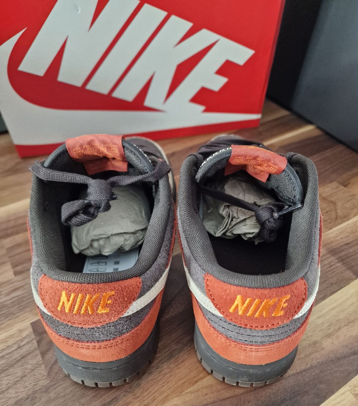 Scarpe da uomo: Nike Dunk Low Red Panda "Velvet Brown/Sanddrift" Gr. 40 – Nuovo e nell'imballaggio originale da Schlieren venduto da jen_x559 4