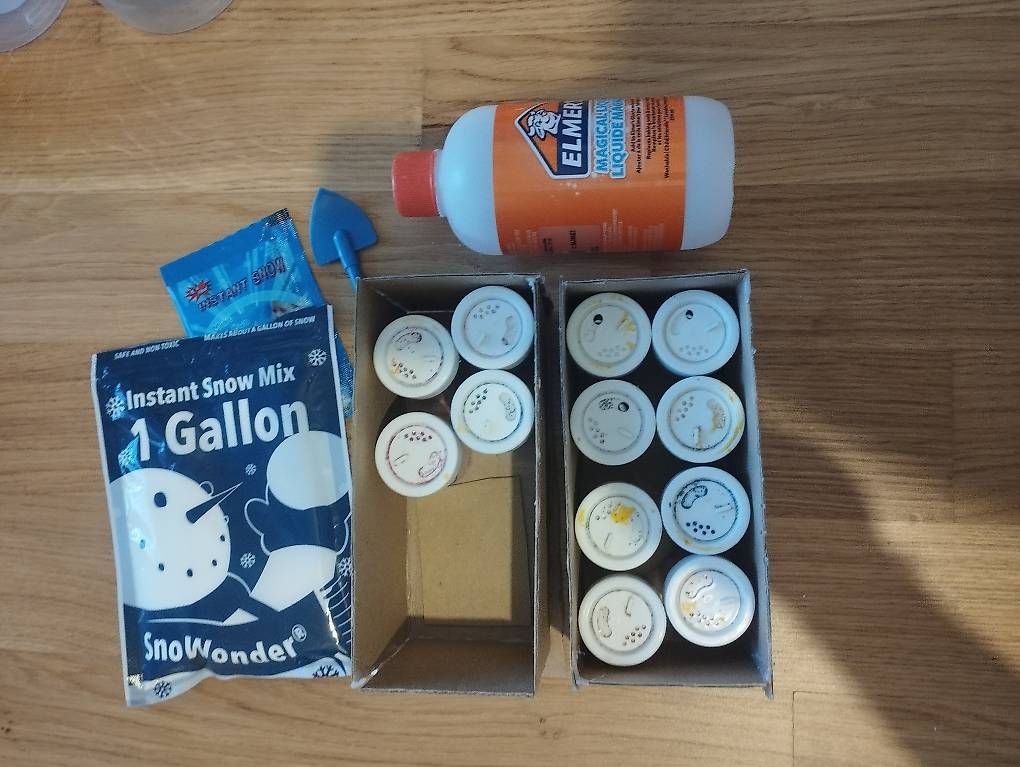 Giocattoli: Gratis Slime kit und Fidget Toys – Usato da Zürich venduto da roi_9vv6 4