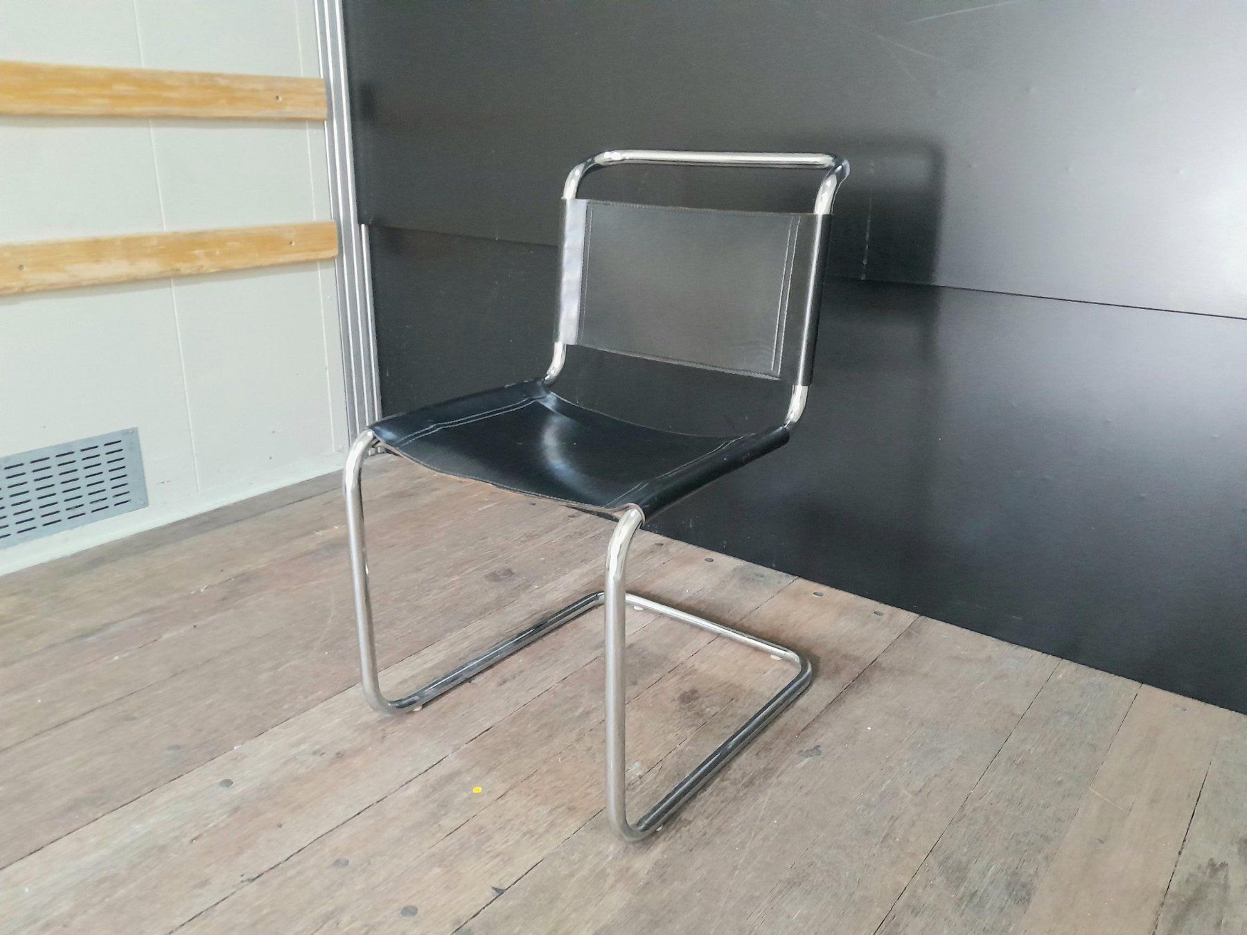 Chaises: Vintage Leder Freischwinger – D'occasion à Männedorf par Bel-view 1