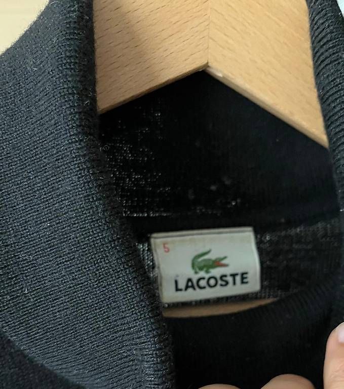 Lacoste Maglioni & Felpe: Black Lacoste turtleneck, 100% virgin wool, Size 5 – Usato da Zürich venduto da LeoGd 1