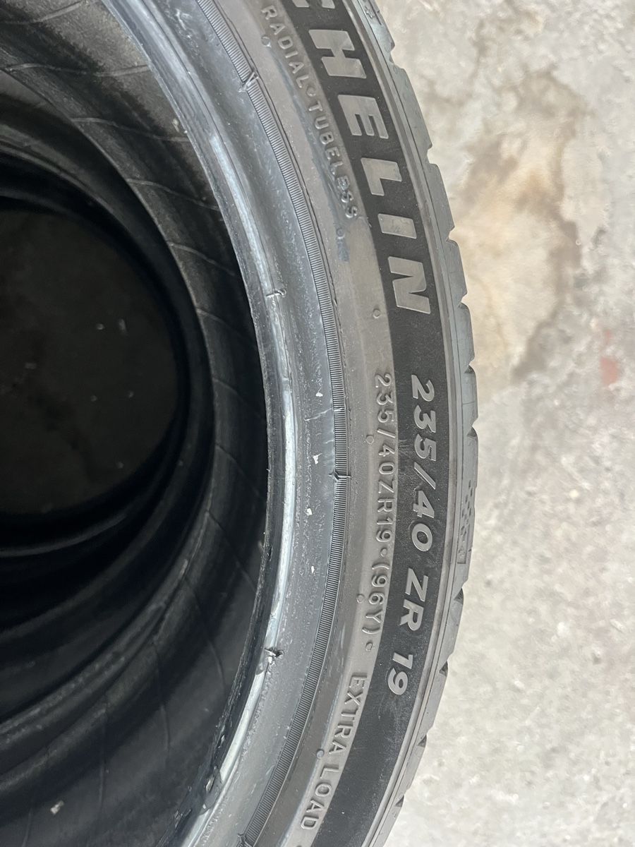 Pneumatici & Ruote complete: 235/40/19 Michelin mit Montage 270.- – Usato da Möriken AG venduto da duv_c6rr 2