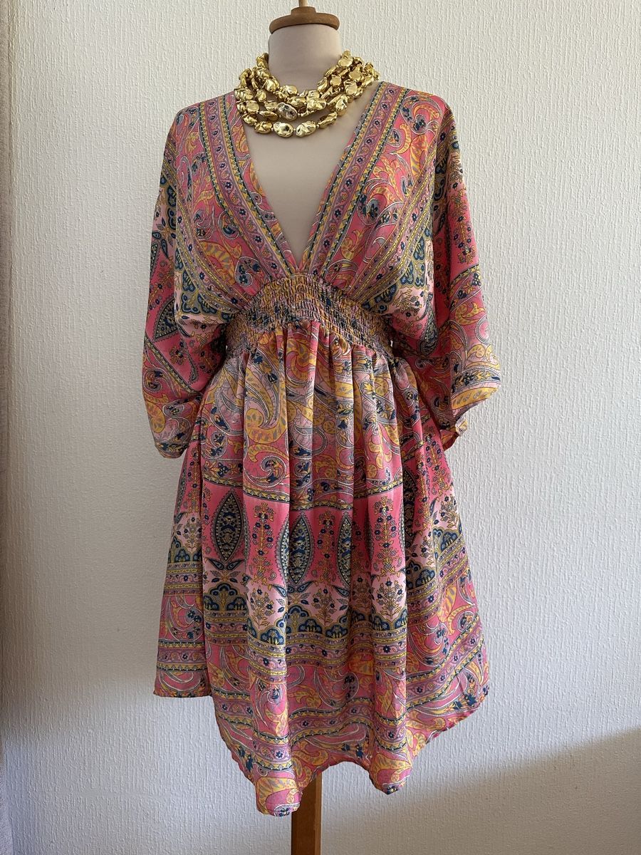Boohoo Kleider: Robe imprimée Boho Style rose taille unique 70% soie – Gebraucht aus Châtelaine von Alexandra.jankowski