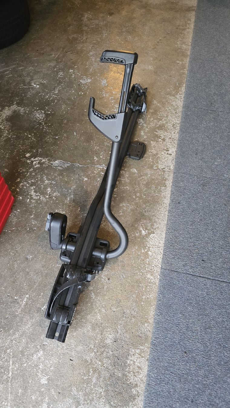 Thule Portapacchi: Thule Dachfahrradträger ProRide Black – Usato da Bachenbülach venduto da USPA_27
