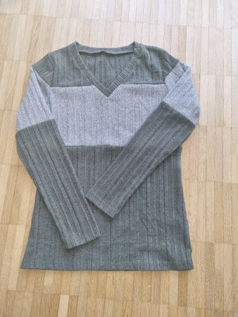 V Ausschnitt Pullover Gr. 38/M