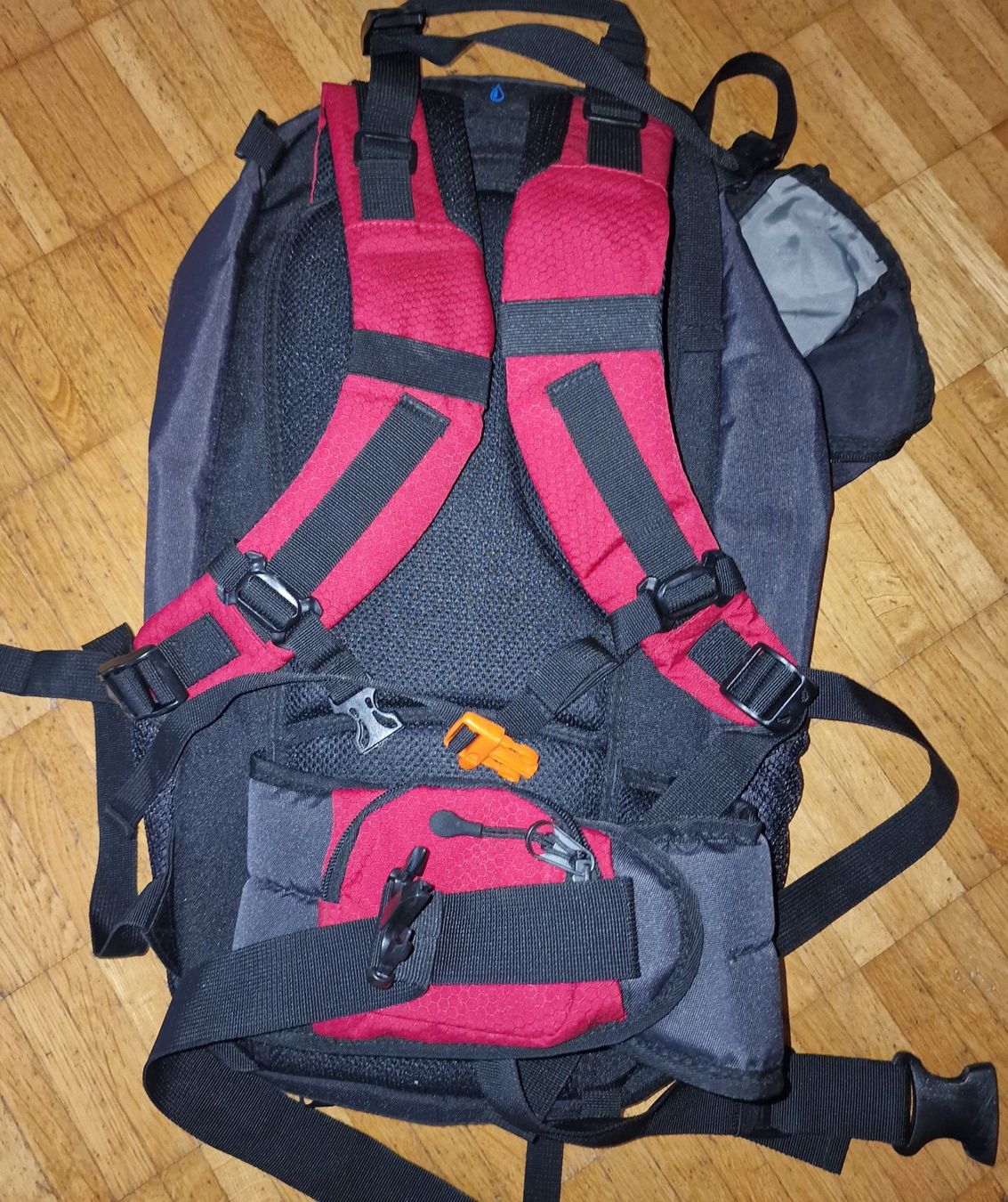 Hi-Tec Zaini: Set von 2 HI-TEC Rucksäcken – Nuovo (secondo la descrizione) da Zürich venduto da Pero6 2