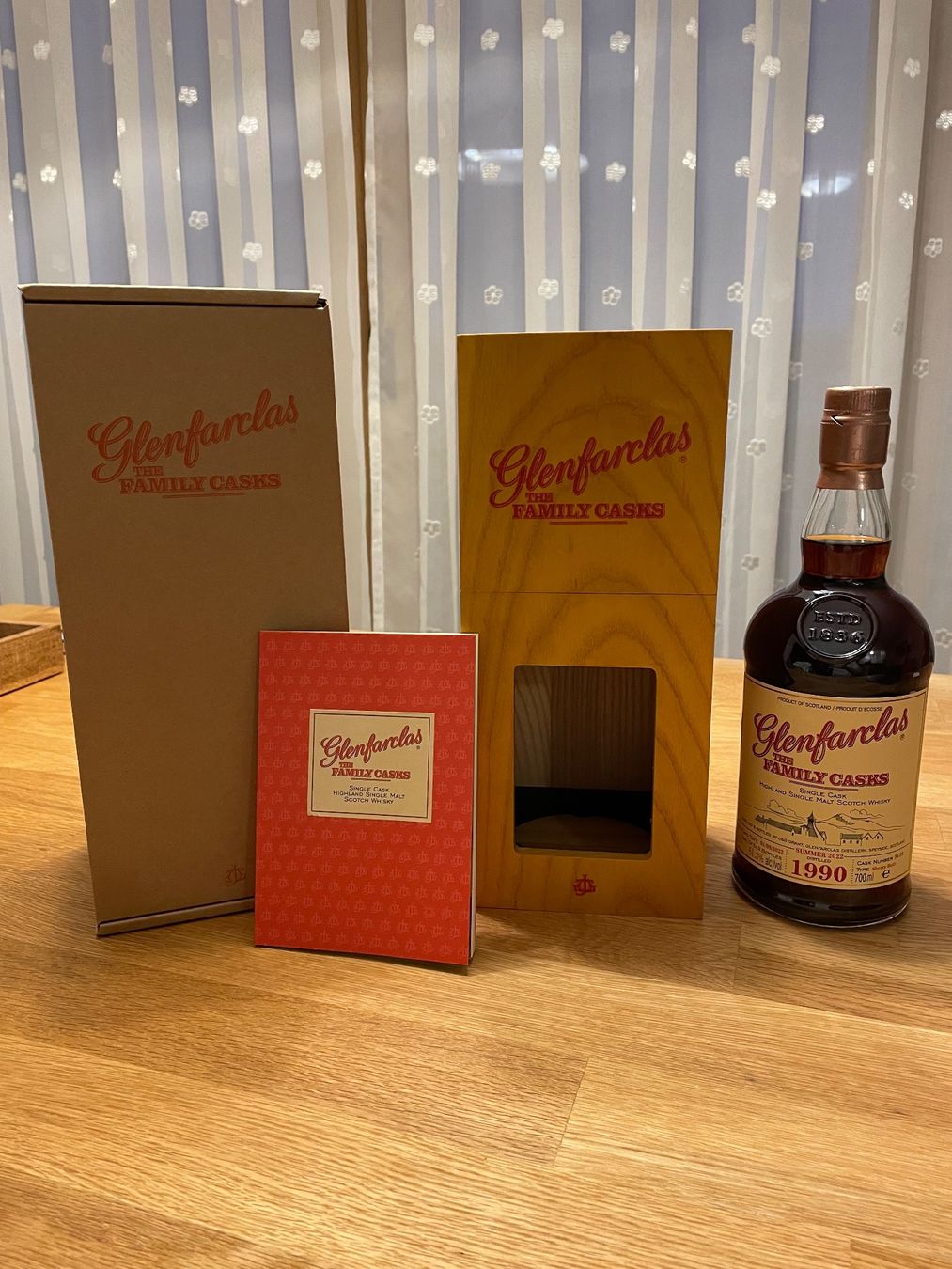 Glenfarclas Spirituosen: Glenfarclas Family Caskas 1990 – Neu und originalverpackt aus St. Moritz von cas_w97x