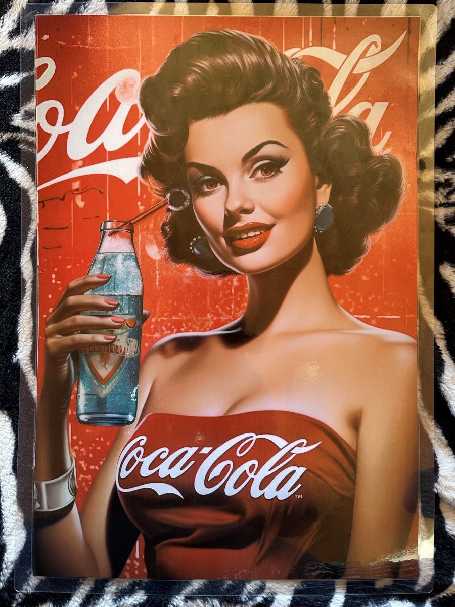 Foto & Immagini: Pin up coca cola – Nuovo (secondo la descrizione) da Reinach AG venduto da rares75