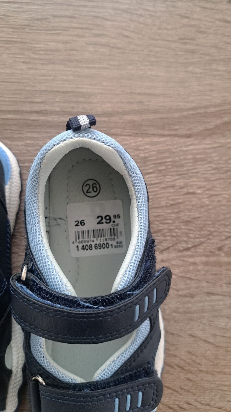 Schuhe für Jungen: Sandalen für Kinder – Neu und originalverpackt aus Buchs SG von VitaliiKu 1