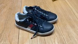 Kinder Turnschuhe Tommy Hilfiger Grösse 31 gebraucht