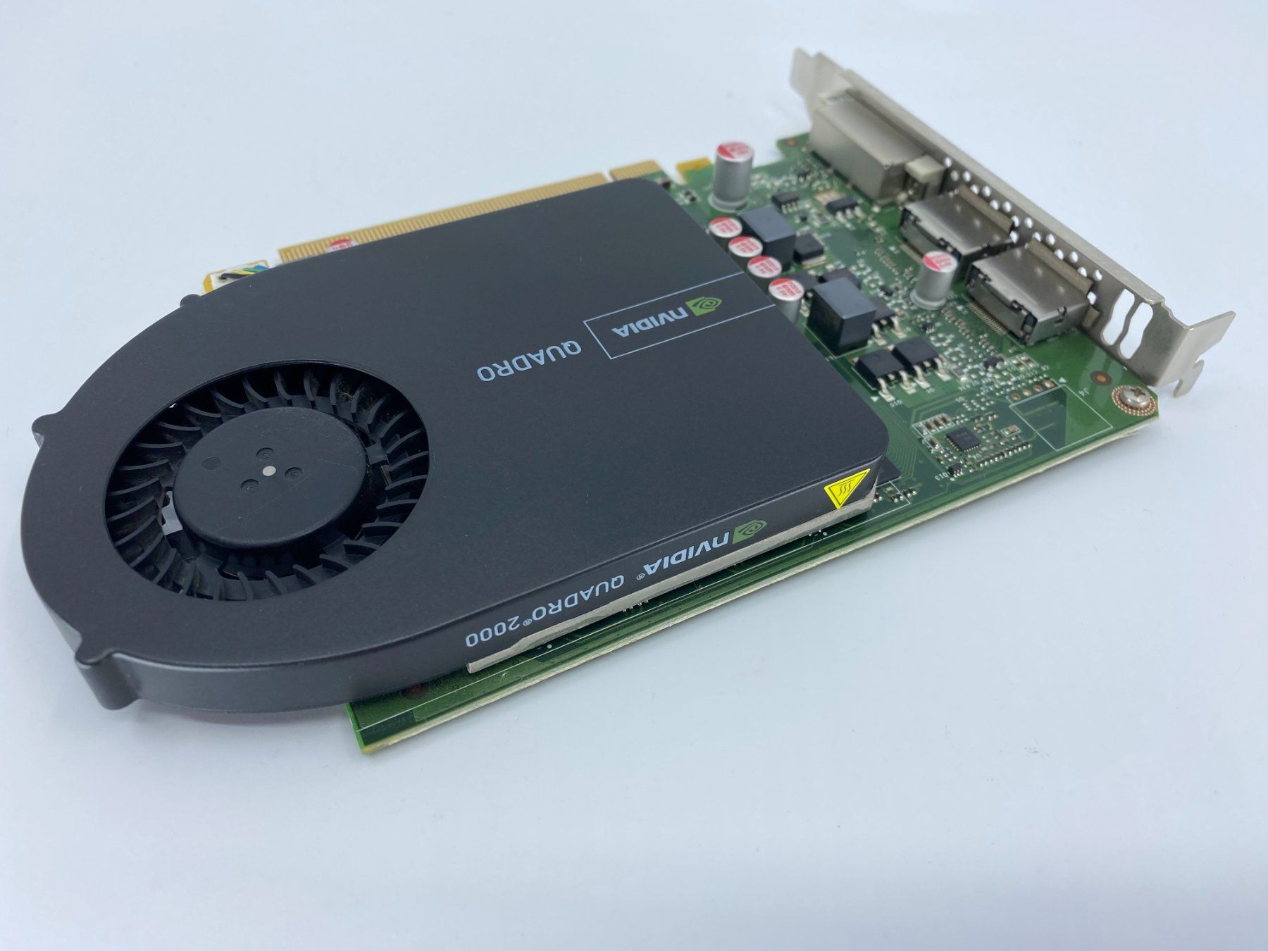 Nvidia Schede grafiche: Nvidia Quadro 2000 - PCIe - 1GB - aus Dell Precision T3500 – Usato da Langwiesen venduto da Restposten-24 2