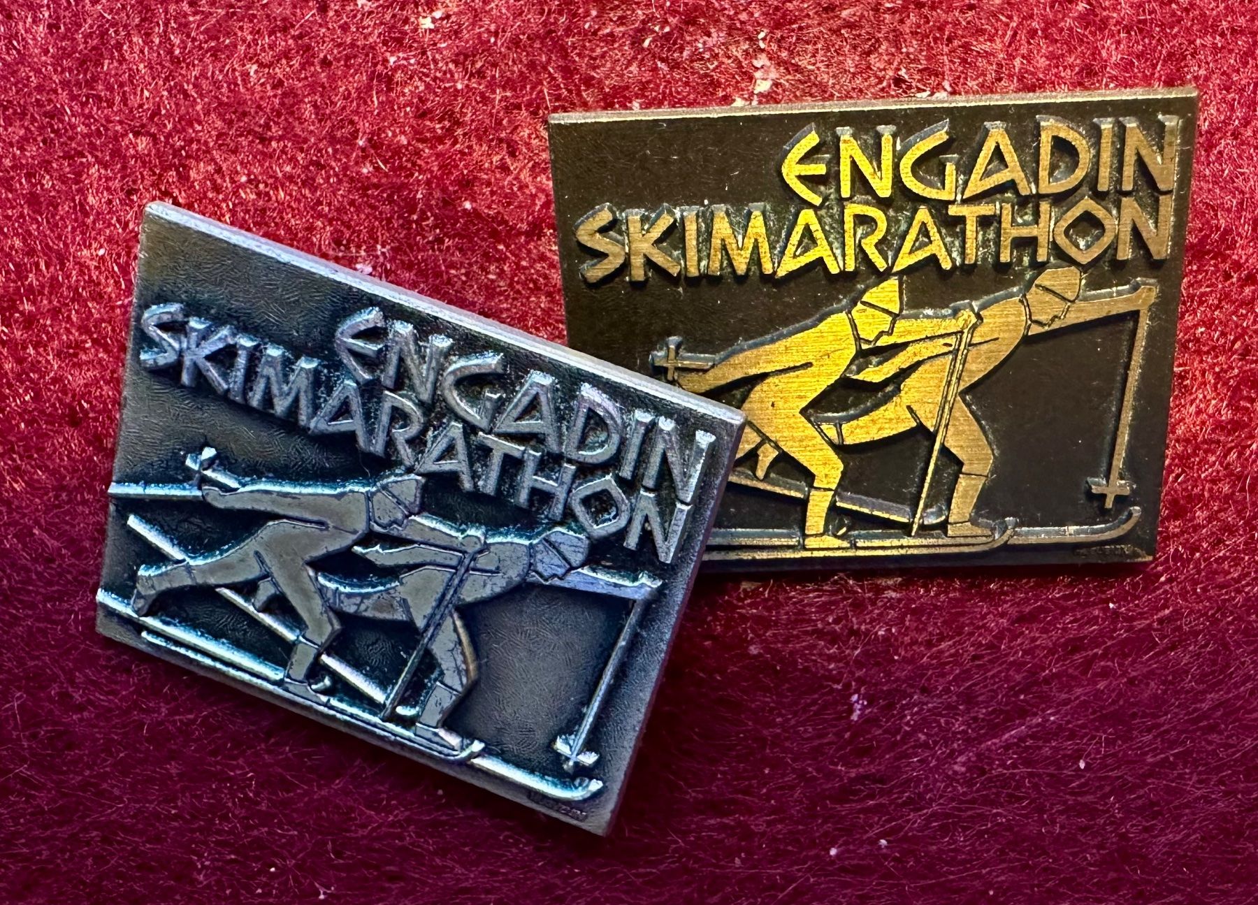 Medaglie: Engadin Skimarathon 24 Teilnehmer-Pin/Anstecker – Usato da Uster venduto da Wer_brauchts 1