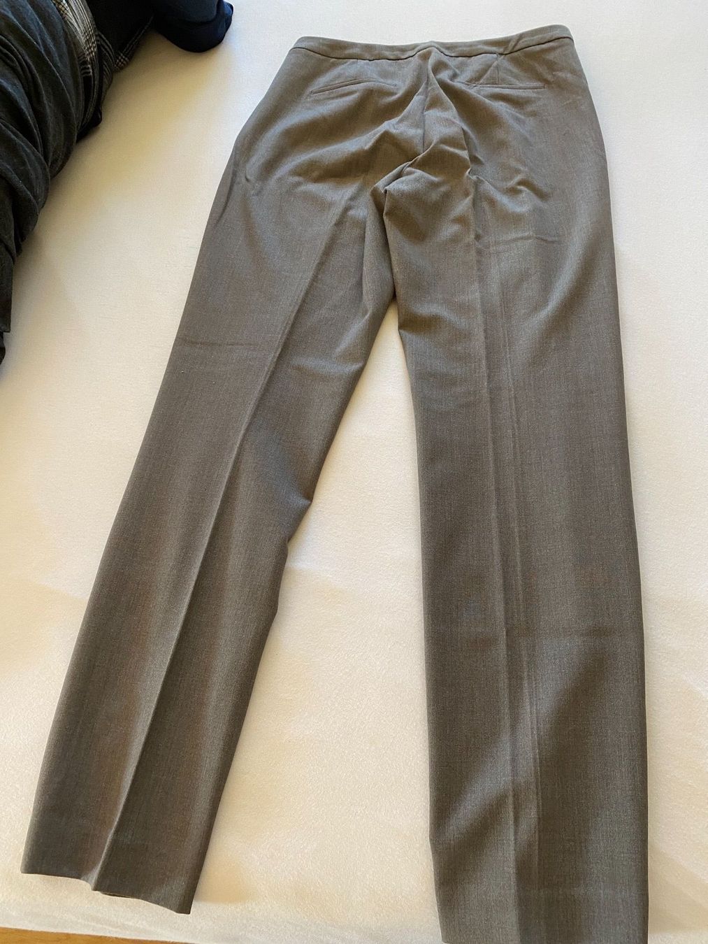 Pantaloni: Dress pants – Usato da Münchenstein venduto da ArleneLM 4
