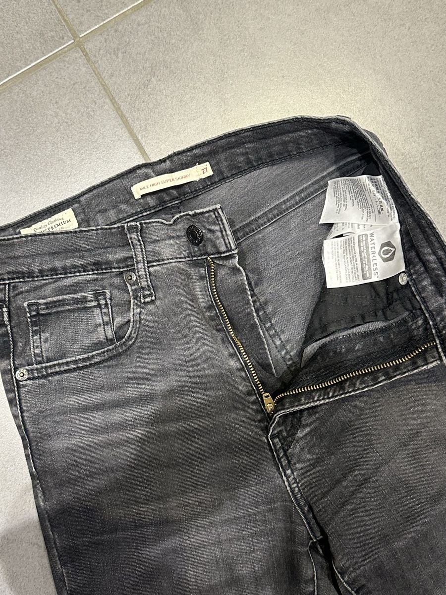 Levi's Jeans: Jeans levi’s 27/28 – D'occasion à Enney par pet_qd9b 1
