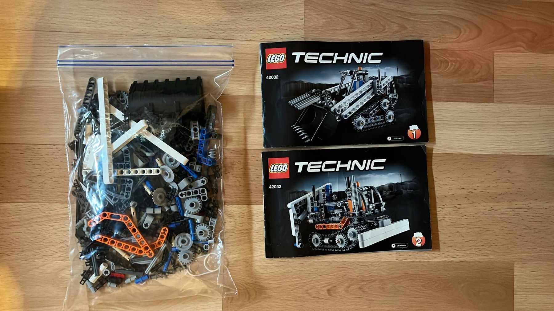 Lego Kit di costruzioni: Lego 42032 complet avec notice – Usato da Treyvaux venduto da nil_jy5p