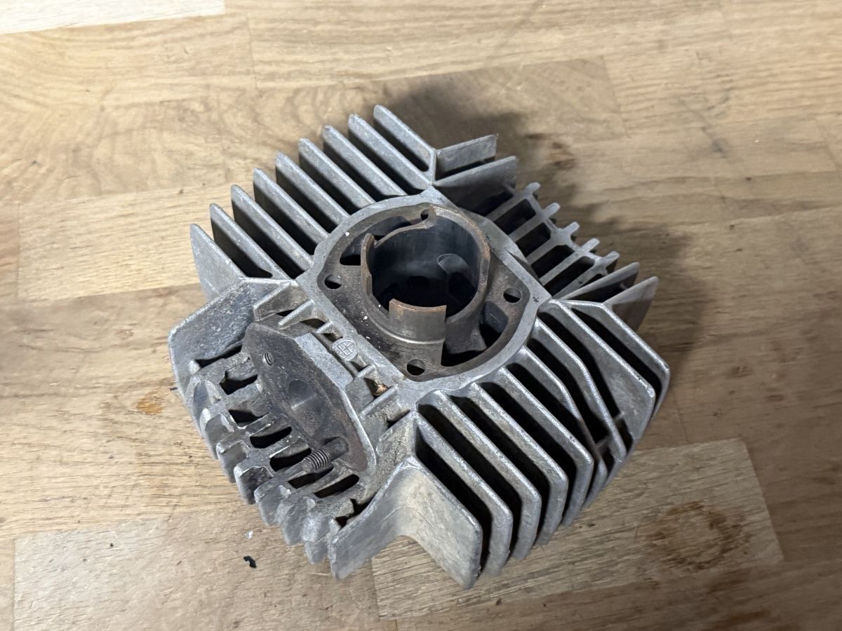 Sonstige Elektronik: Puch Supermaxi KAT Zylinder – Defekt aus Bolken von si.x.las 5