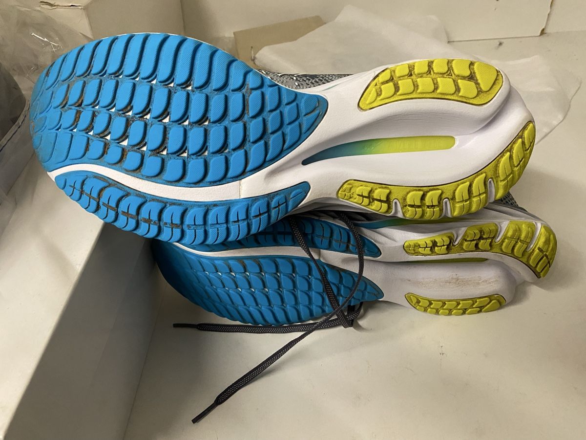 Mizuno Herrenschuhe: Mizuno wave riders 27 – Neu (gemäss Beschreibung) aus Genève von Bob034 1