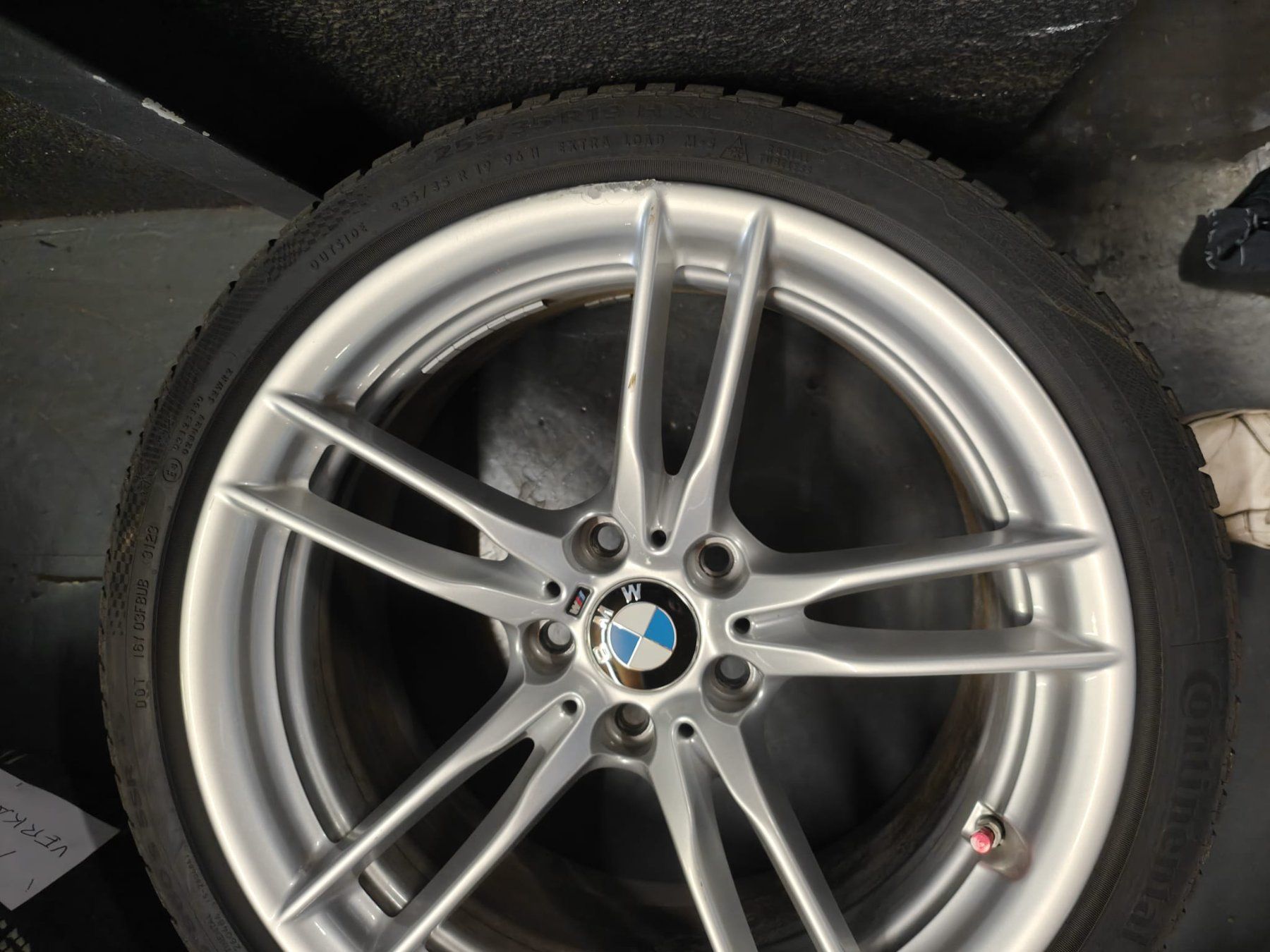 BMW Pneus & Kompletträder: BMW M4 Winterräder – Gebraucht aus Oberengstringen von Reifen-Lagerverkauf 8