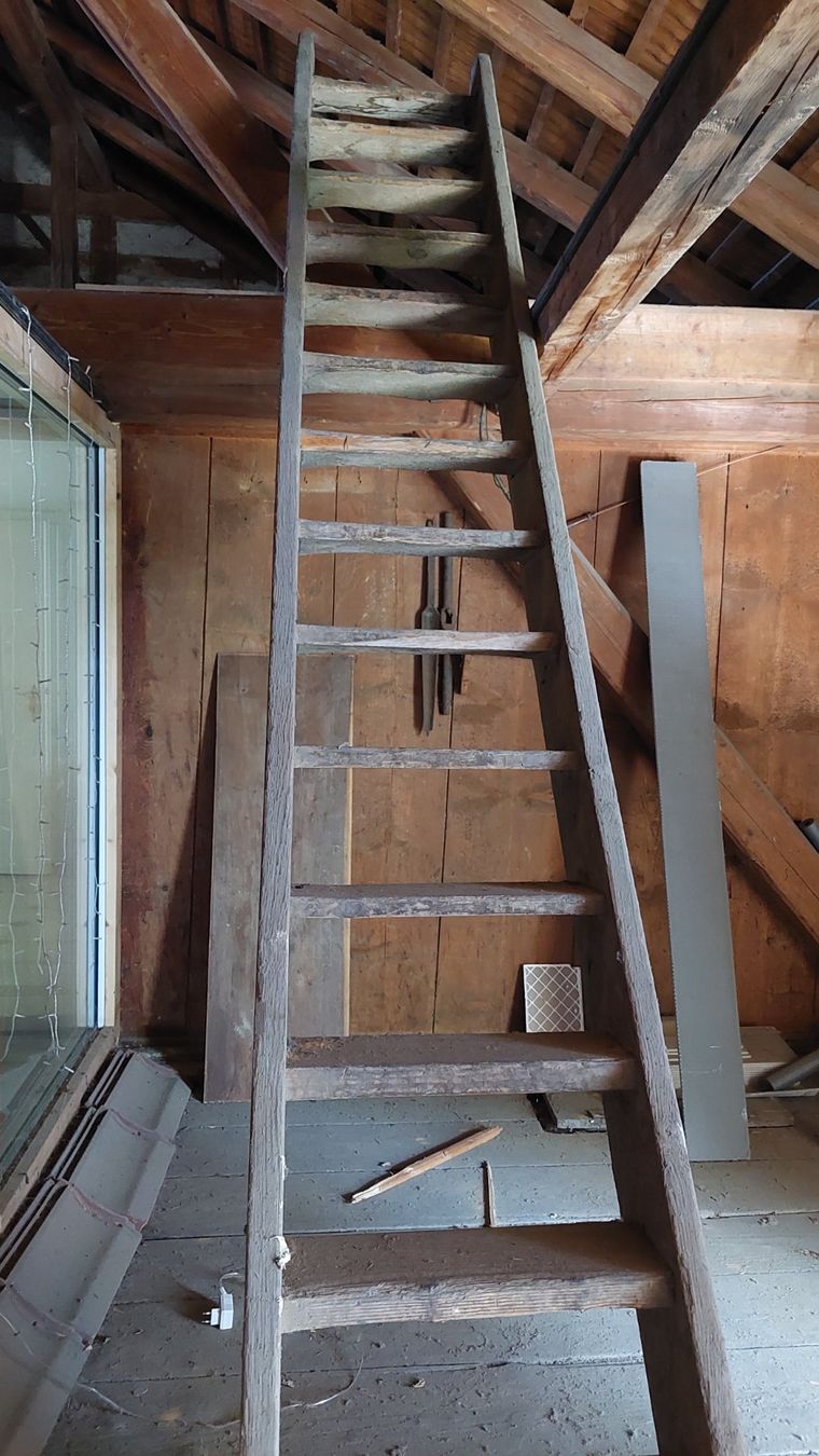 Scale: ANTIK!! HOLZTREPPE – Usato da Arnegg venduto da thurboMax