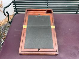Antiker Schreibtisch - Portabel aus Holz