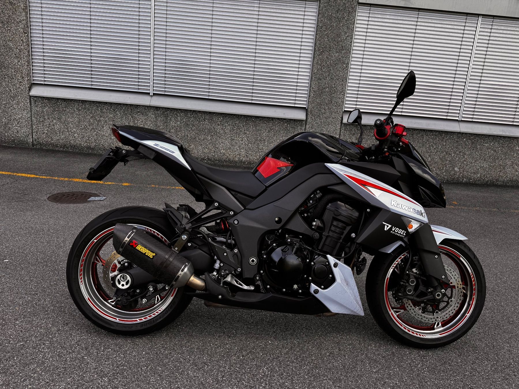 Kawasaki Strada: Kawasaki Z1000 frisch Mfk 24.06.26 – Usato da Zürich venduto da libing