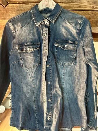 Schicke Jeansbluse Grösse M - Top Zustand!