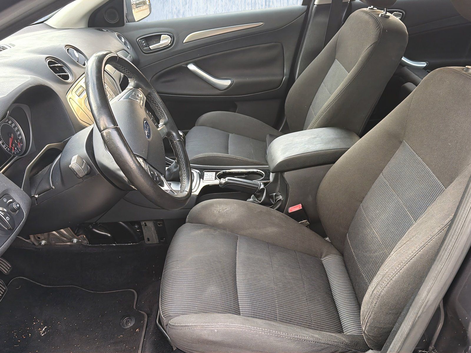 Ford Automobili: Ford Mondeo 2.3 16V ab Platz – Usato da Steinhausen venduto da blauweiss.ch 5