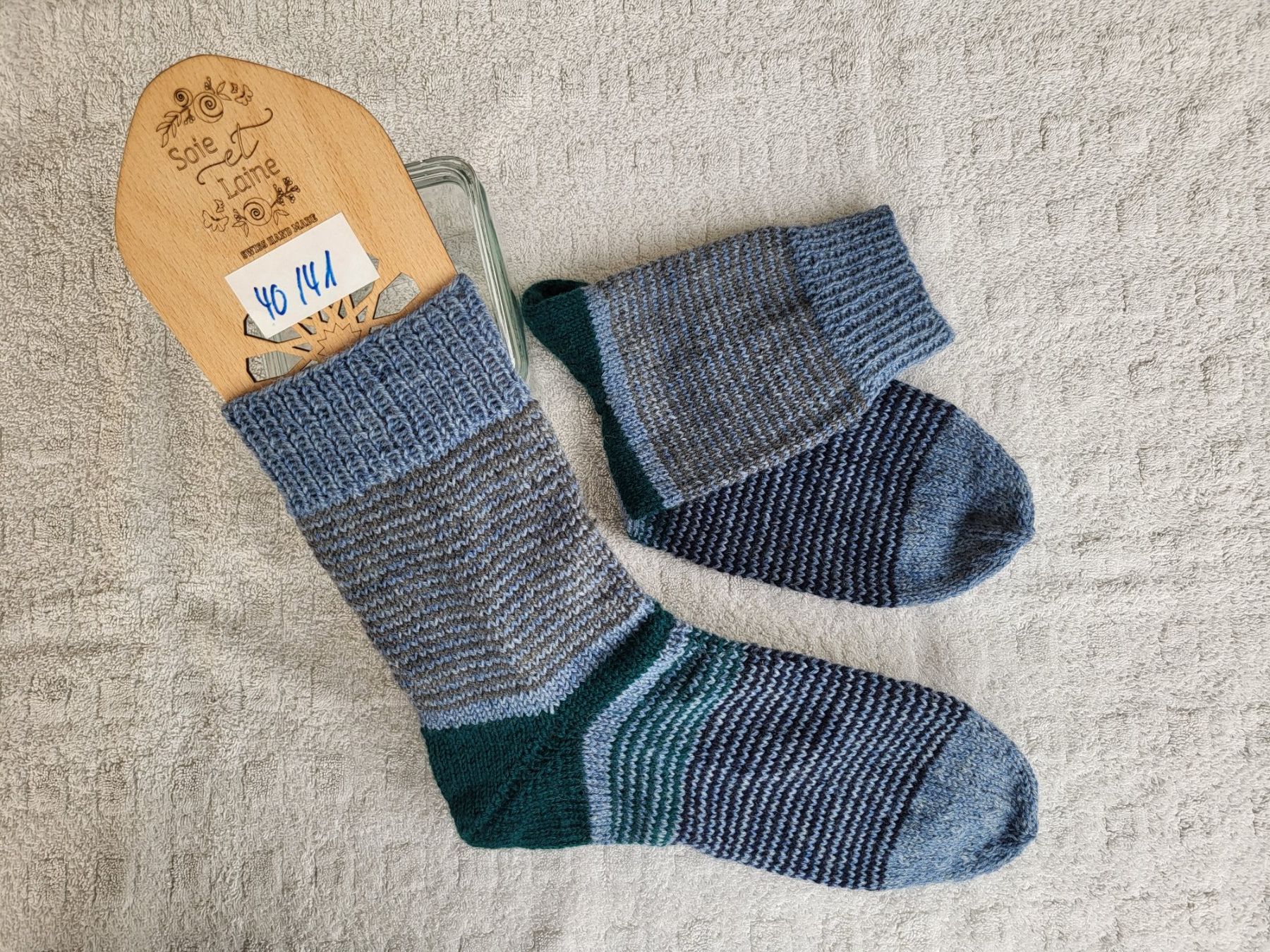Calze: Socken handgestrickt 40/41 – Nuovo (secondo la descrizione) da Männedorf venduto da thjohn