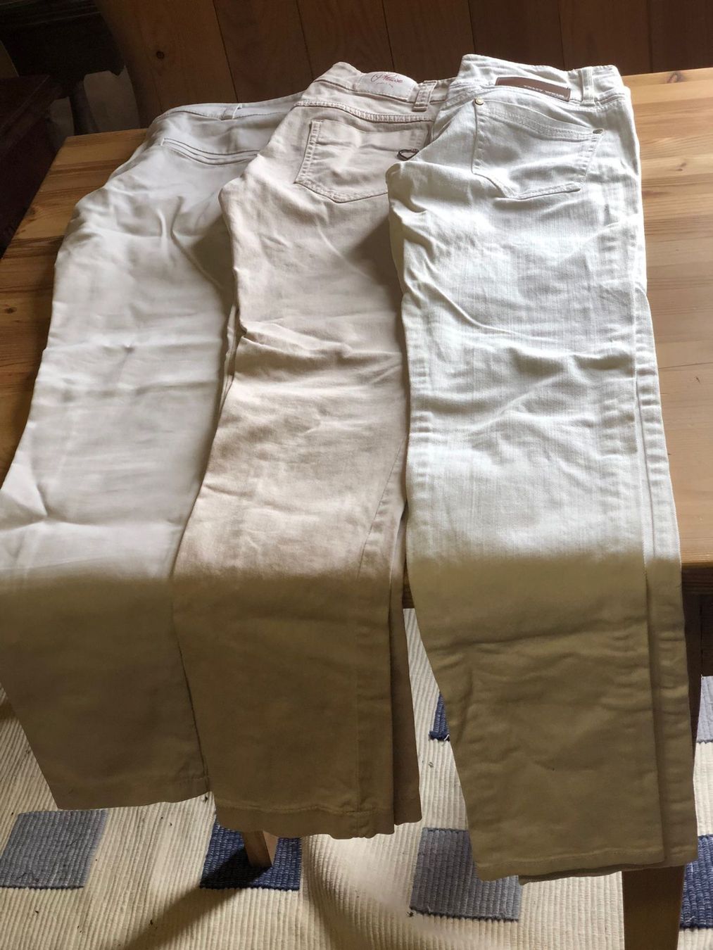 Pantaloni: 3 coole Hosen Grösse S – Usato da Röschenz venduto da Tashroal