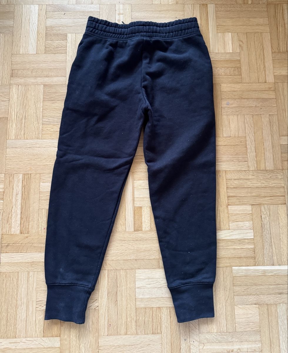 Nike Pantaloni: Nike Jogginghose, Grösse 128/137 – Usato da Kleinandelfingen venduto da les_gb7w 1