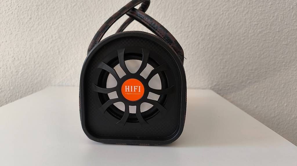 Lautsprecher: Tragbarer Bluetooth-Lautsprecher. – Neu und originalverpackt aus Zuchwil von aym_5ldq 2