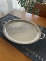 Elegantes Serviertablett, versilbert, ideal für den Apéro!