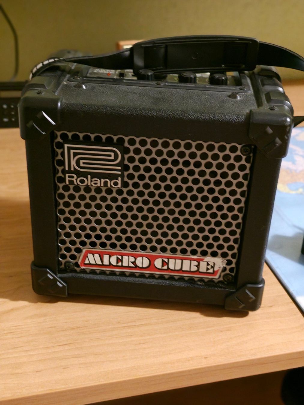 Roland Amplificatori: Roland Micro Cube Verstärker – Usato da Lenzburg venduto da Johnnyst