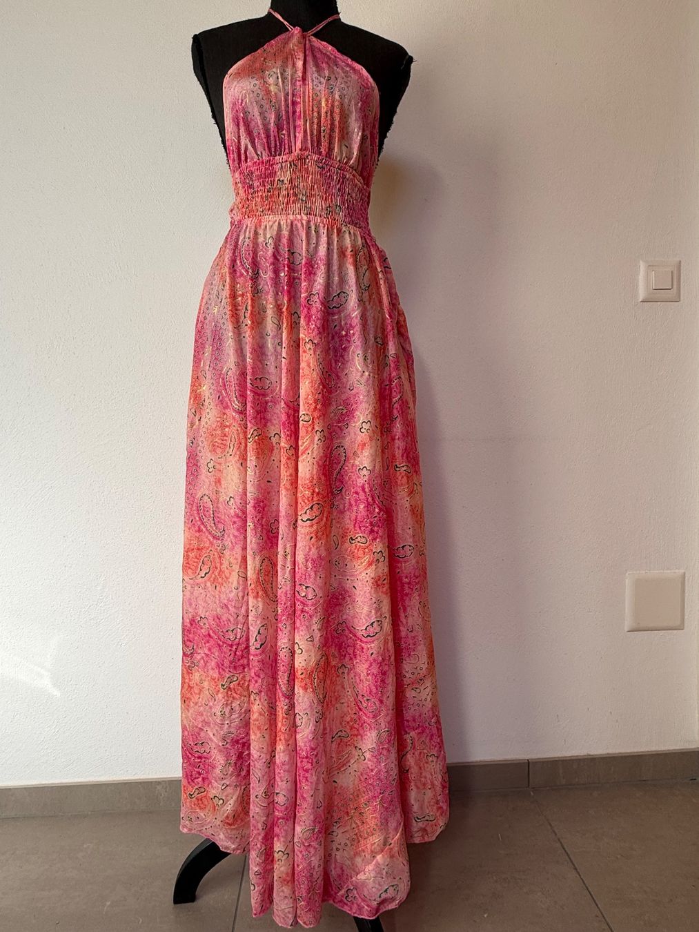 Vestiti: Boho Neckholdermaxikleid in Seidenoptik – Nuovo (secondo la descrizione) da Sigriswil venduto da ck56