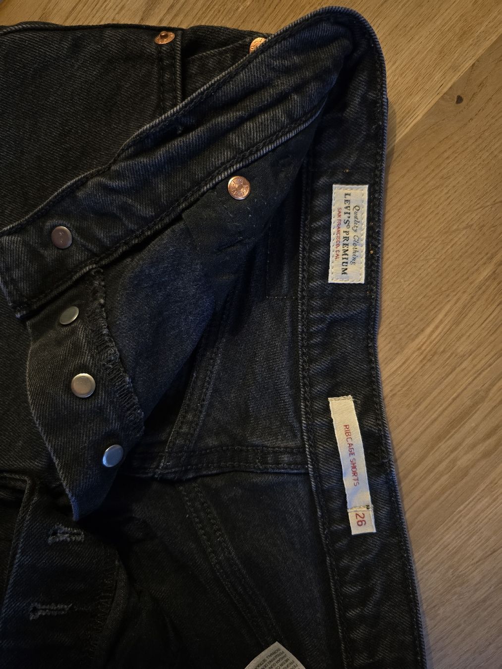 Levi's Jeans: Original Levi's Ribcage denim shorts Black – Neuf (Voir description) à Basel par sof_c7z7 6