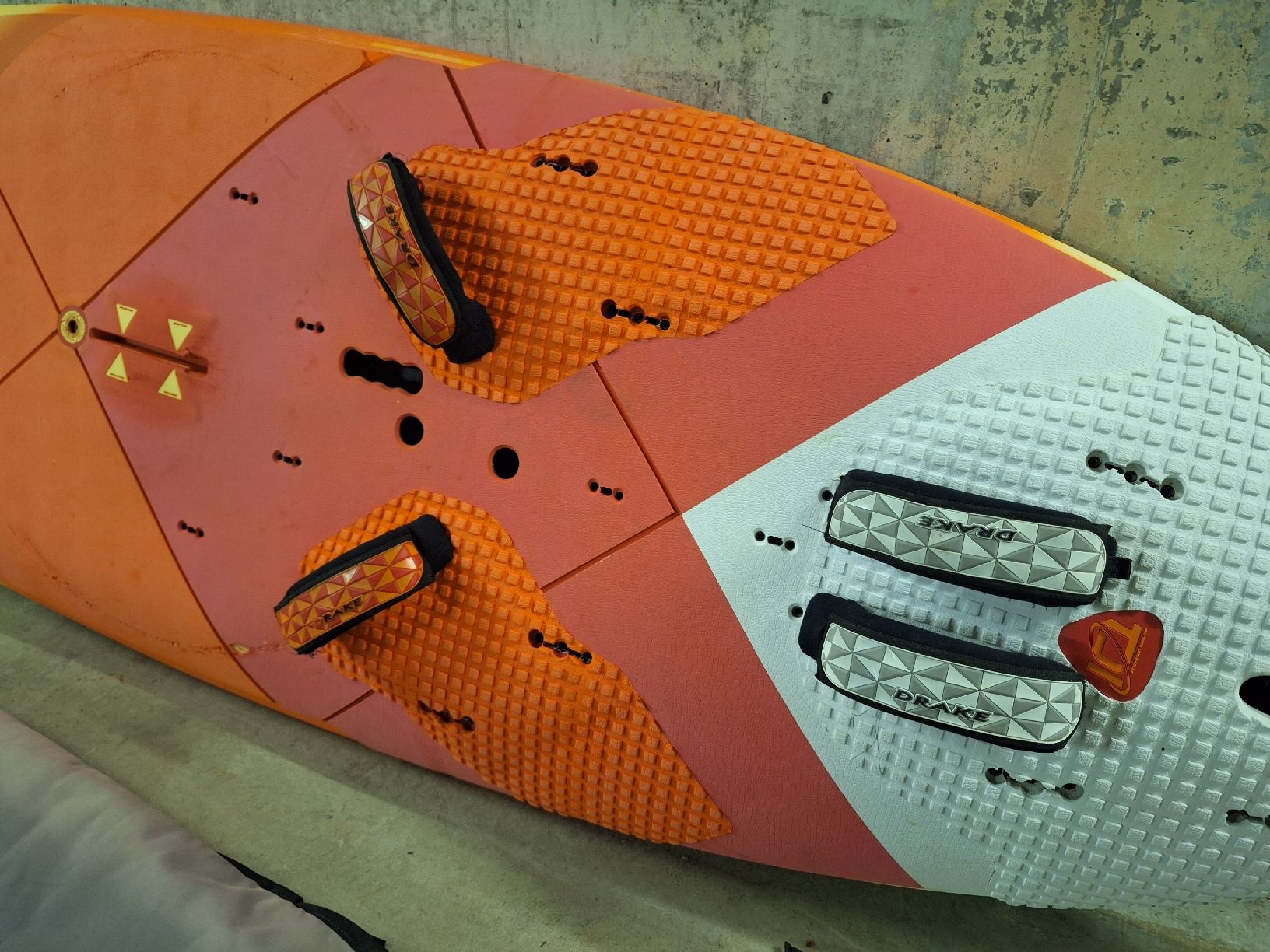 Planches de surf: Windsurfbrett Starboard AtomIQ 114 Freeride – D'occasion à Winterthur par yy1 5