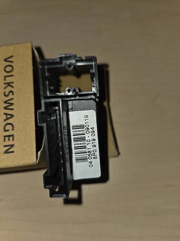 Tutti pezzi di ricambio auto: Drehregler Licht 8P0 919 094 – Usato da Kriens venduto da dav_6jgv 2