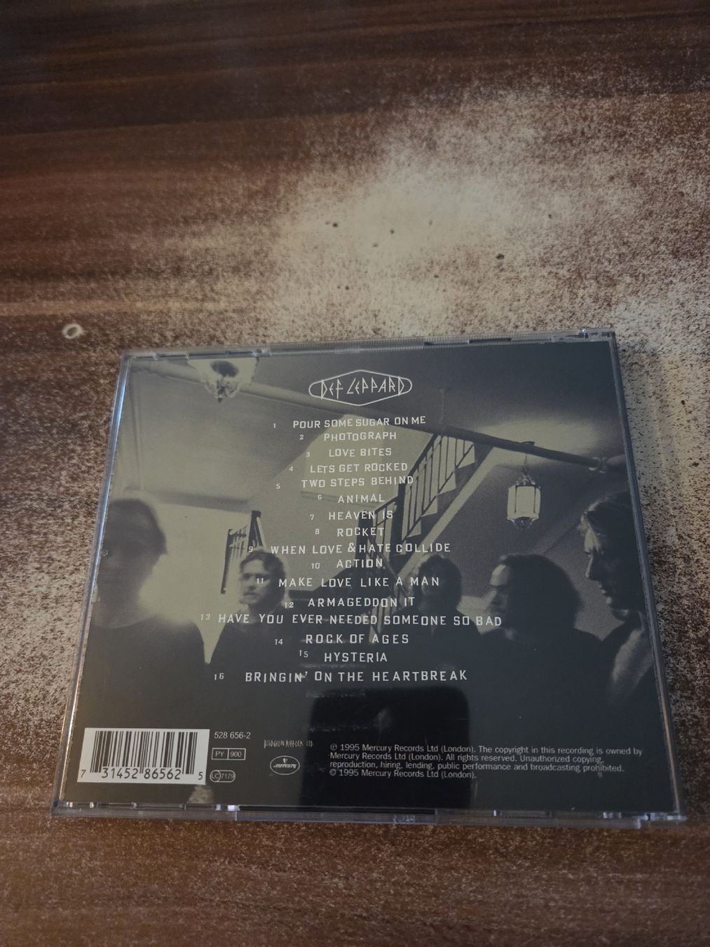 CD: Def Leppard - Vault - Greatest Hits 1980-1995 – Usato da Wattenwil venduto da Mage66 1