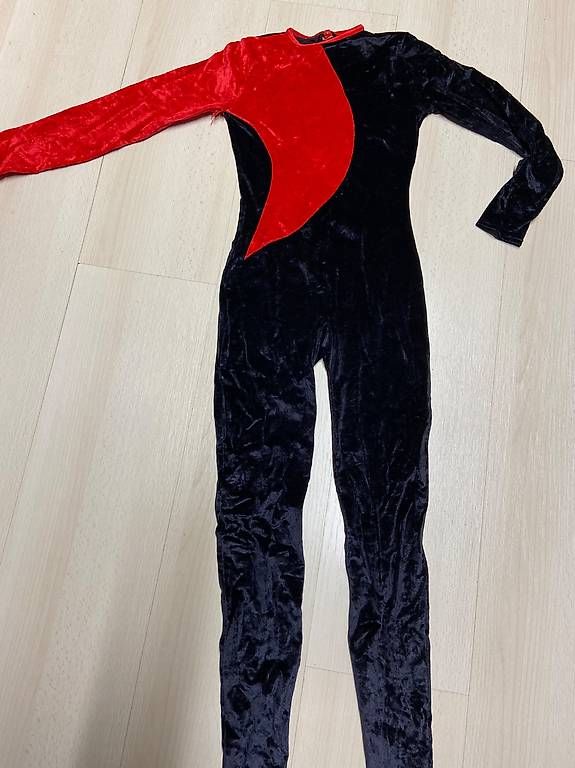 Scarpe, pantaloni & magliette da ginnastica: Turntenue – Usato da Blankenburg venduto da anko01