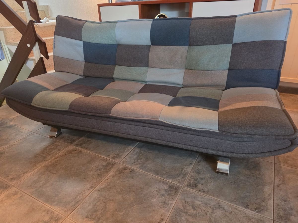 Sofas: Gemütliches Sitz- & Schalfsofa – Gebraucht aus Langnau am Albis von bekirii