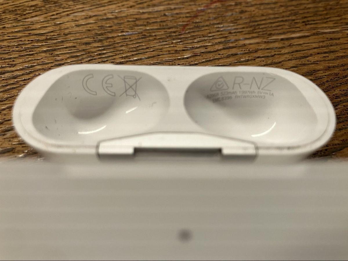 Apple Caricabatterie: Ladecase AirPods Gen 2 – Usato da Busswil BE venduto da mr21 4
