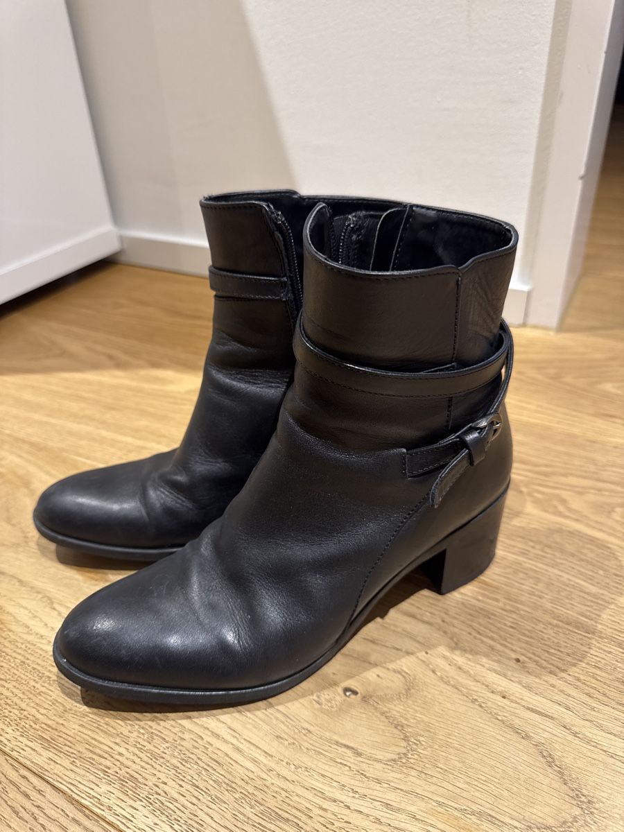 Dune London Damenschuhe: Schwarze Lederstiefeletten von Dune, Gr. 37 – Gebraucht aus Niederteufen von sophia2025 1