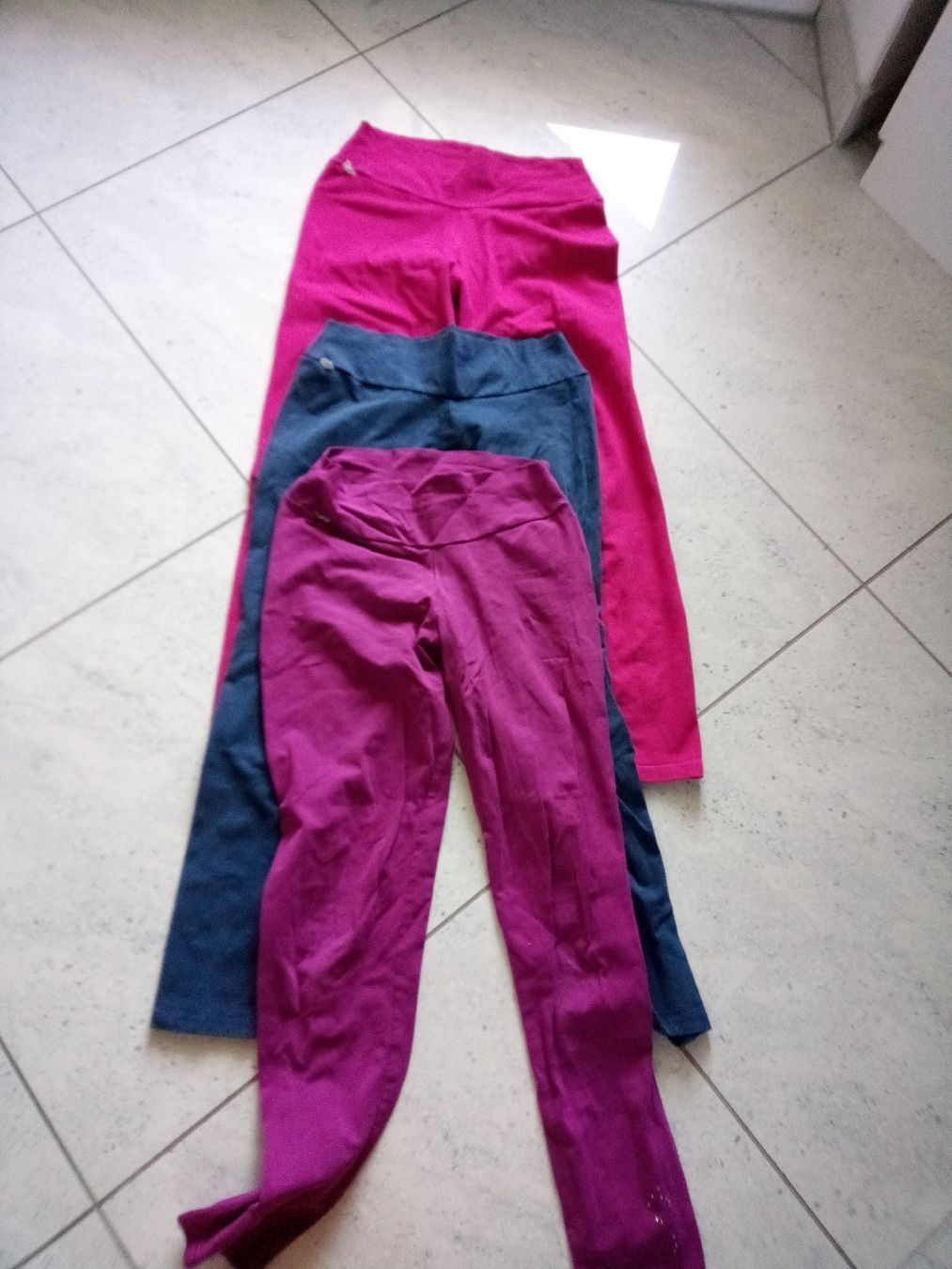Calze & Collant: 3 Leggings Grösse XS  – Usato da Volketswil venduto da Car1