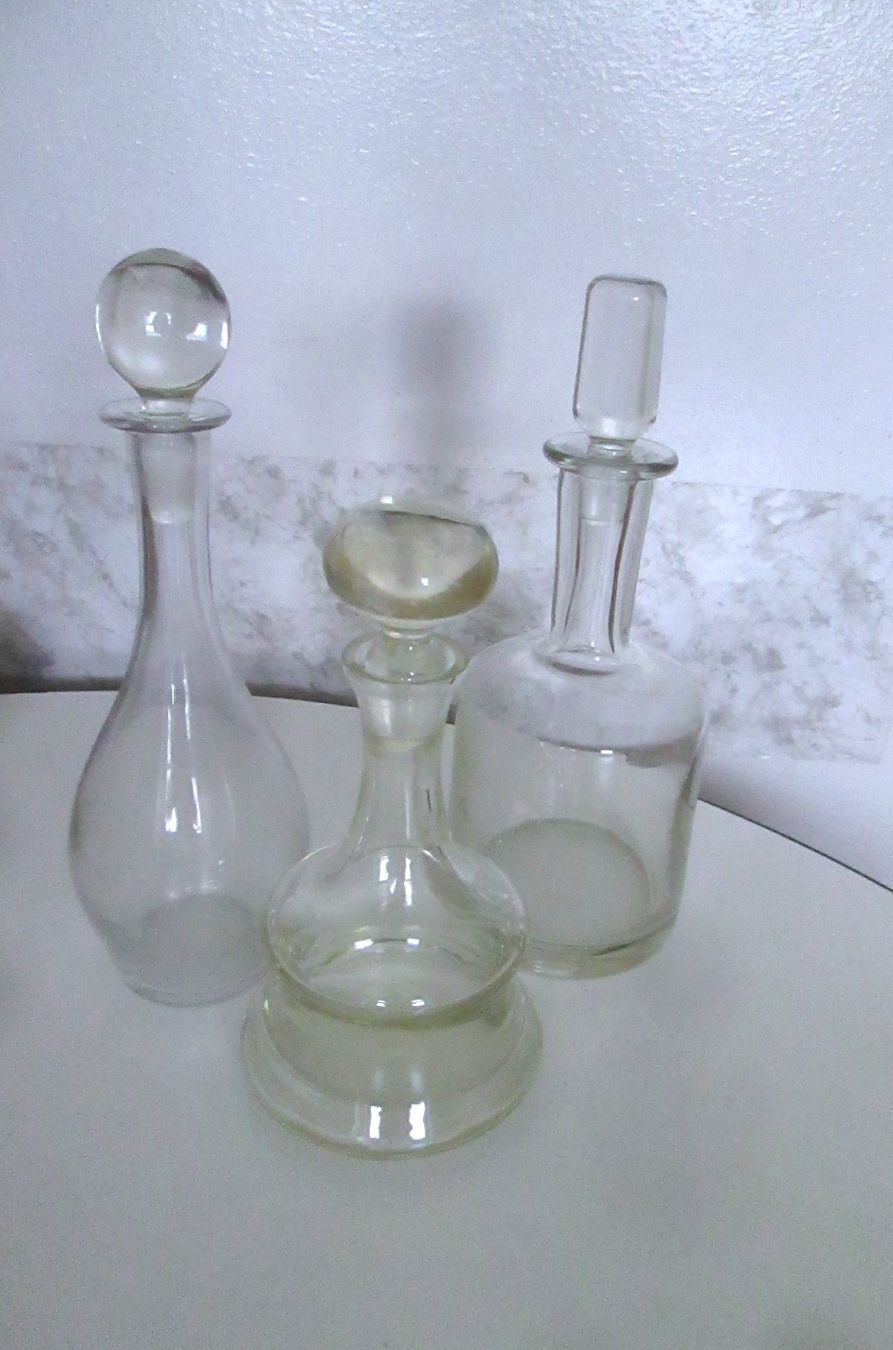 Bottiglie: 3 alte Glasflaschen – Usato da Sementina venduto da babucia