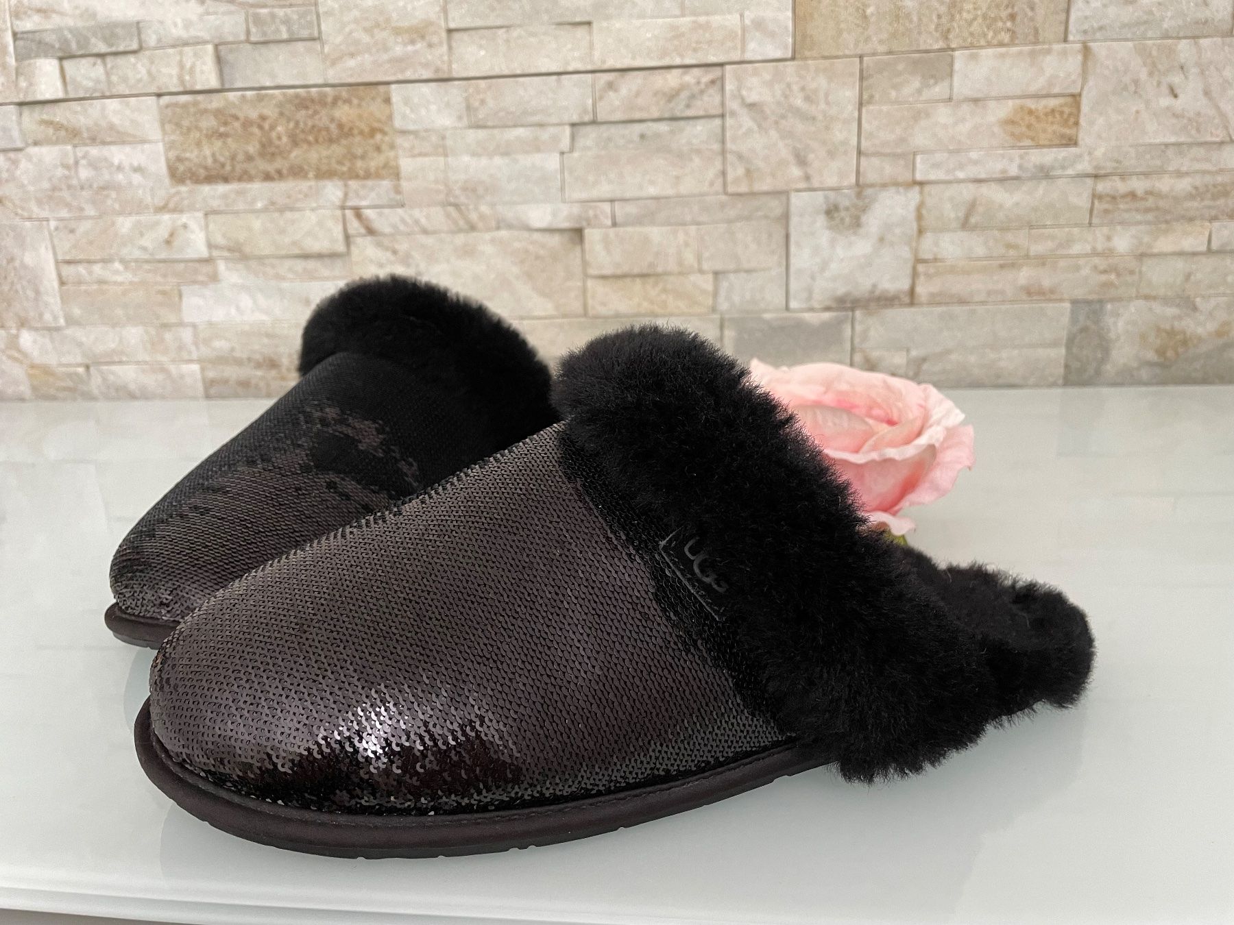 Ugg Scarpe da donna: UGG Pantoffeln Gr. 41 - 35 - Nr. 306 – Usato da Hittnau venduto da LuxAndMore 3