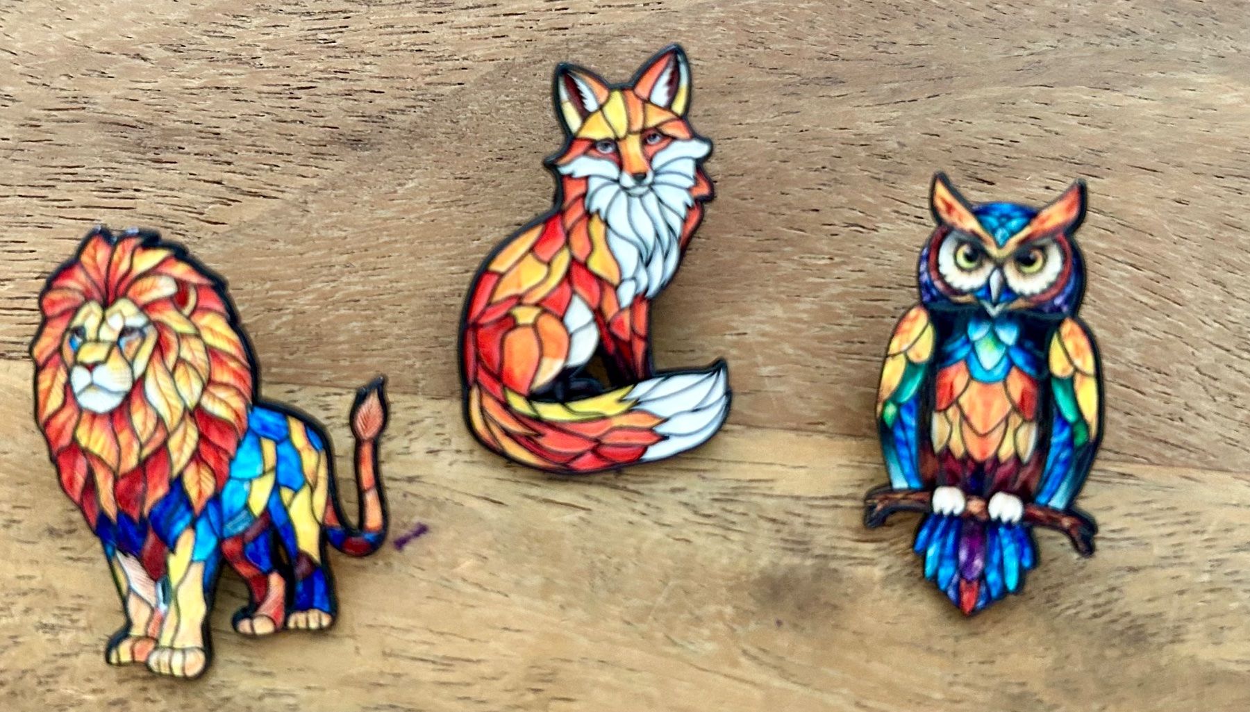 Plaquettes & Badges: 3x Pin Löwe, Fuchs & Eule – Neuf avec emballage d'origine à Geneve par vane267
